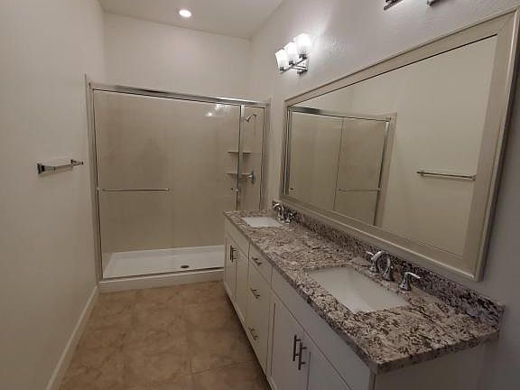 3rd image of 5707 Watershore Cir