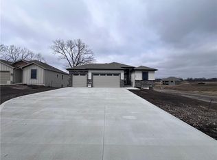 696 Salem Rd, Lawson, MO 64062