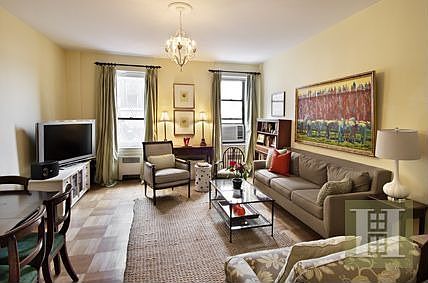 2nd image of 157 W 79th St APT 6D