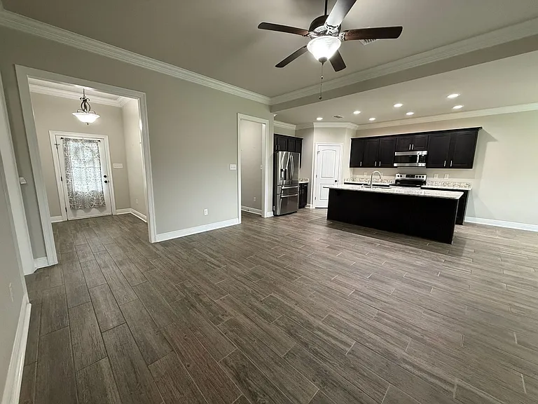 6510 Suwanee Rd — Photo 5