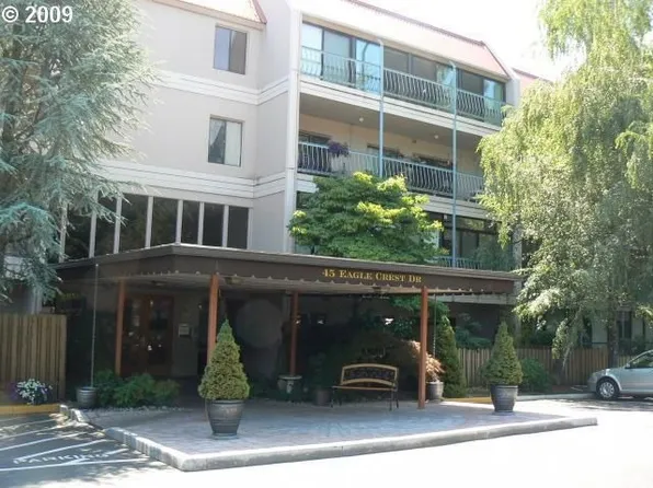 45 Eagle Crest Dr APT 201, Lake Oswego, OR 97035