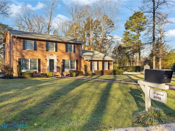 4090 Dogwood Dr, West Point, VA 23181