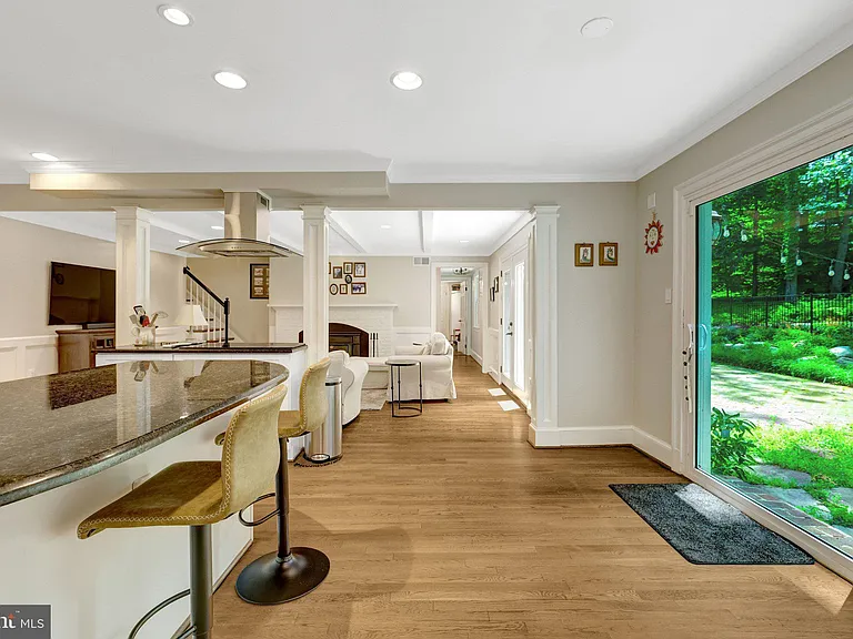 7845 Old Dominion Dr — Photo 40