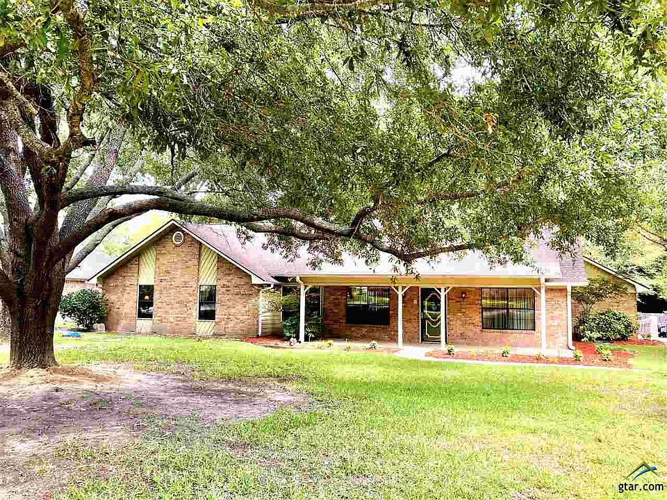 1st image of 372 Royal Cir