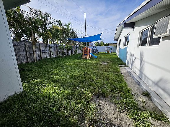 4th image of 21140 NE 26th Ave