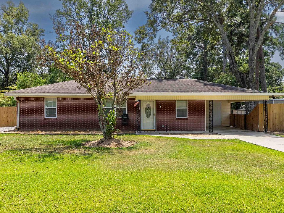 1st image of 702 Hinke Dr