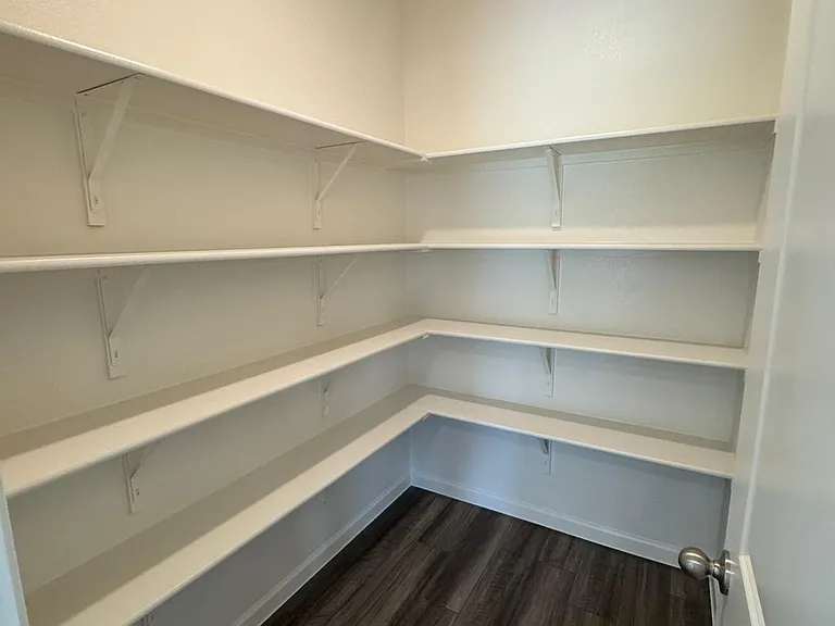 4909 McCoy Dr — Photo 15