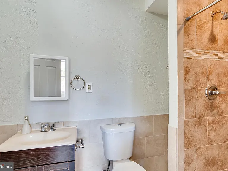 3610 Greenmount Ave — Photo 13