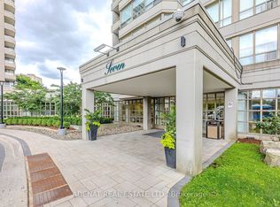 7 Townsgate Dr #1810, Vaughan, ON L4J 7Z9