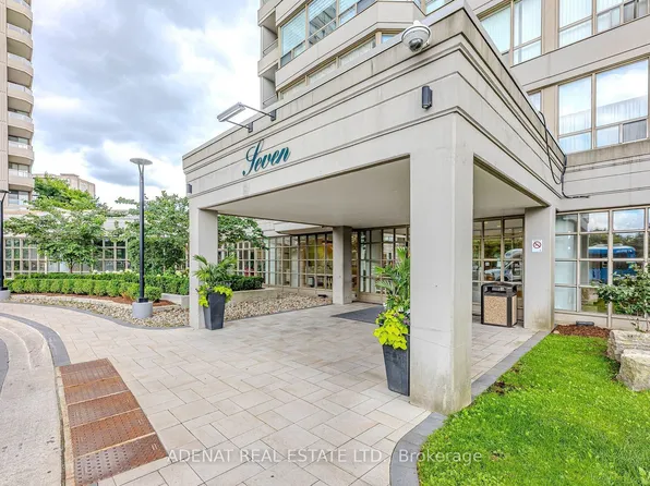 7 Townsgate Dr, Vaughan, ON