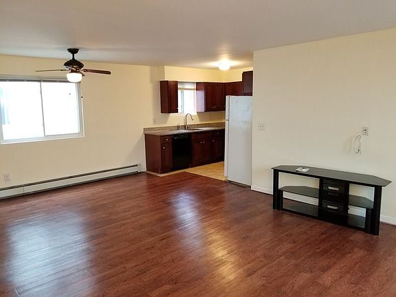 3rd image of 442 W Market St