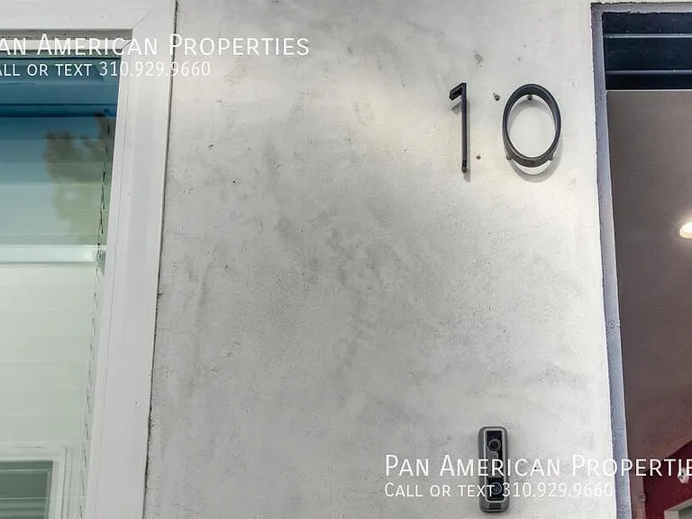 711 E 6th St #11 — Photo 16