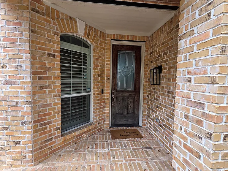 8208 Endeavor Cir — Photo 4