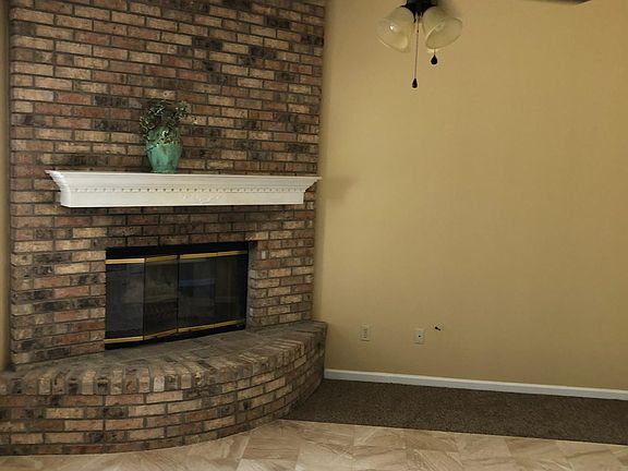 4th image of 47 Finch Ct