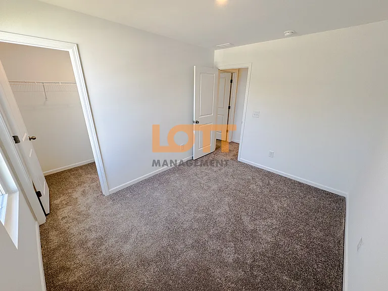 202 Hunthill Rd — Photo 18