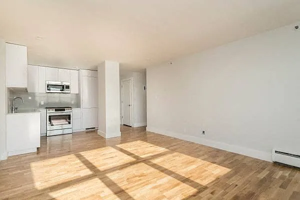 Carson Tower — Photo 21