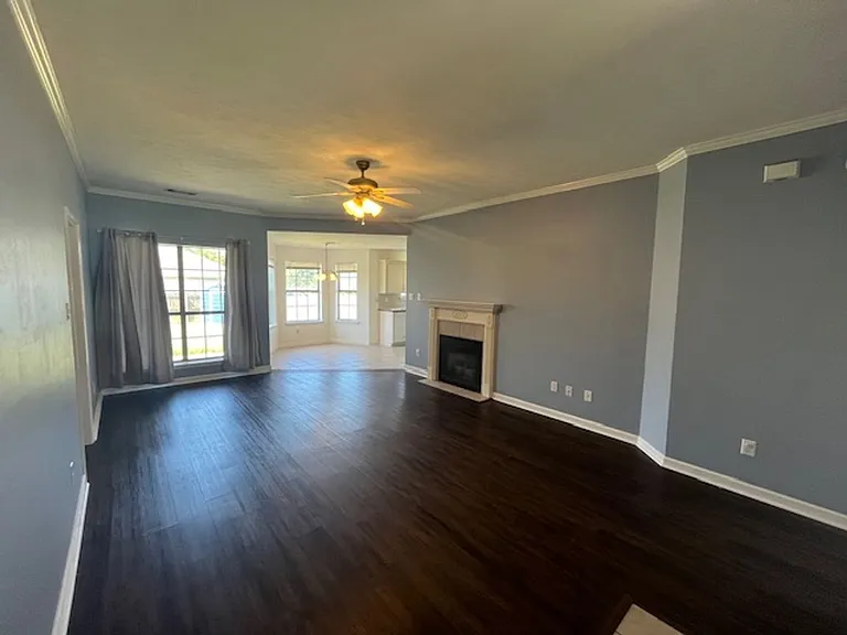 102 Rosebud Cir — Photo 9