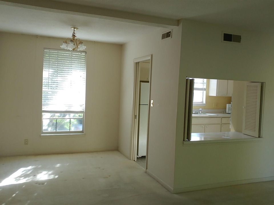 2nd image of 5225 Clemson Ave APT 232