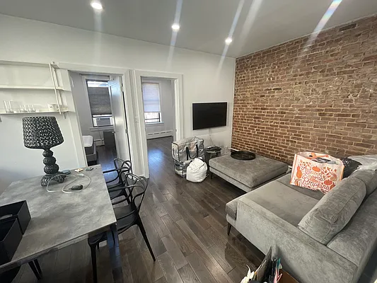 Rented by Eugene G Sarantis, LREB | media 22