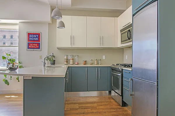 Rented by Compass | media 25