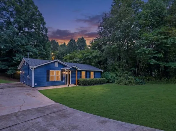 4311 Willow Springs Rd, Dallas, GA 30132