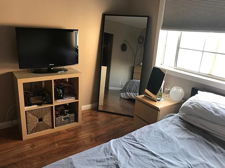 Second bedroom
