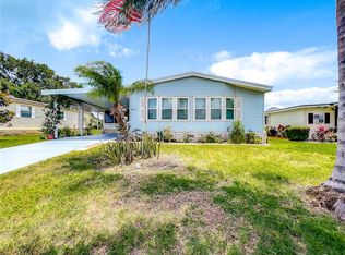 3025 Manatee Rd, Tavares, FL 32778
