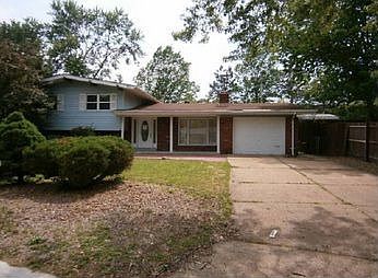 1st image of 826 Mary Jo Ln