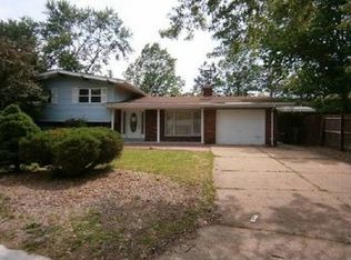 826 Mary Jo Ln, Hazelwood, MO 63042