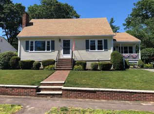 60 Woodcrest Dr, Wakefield, MA 01880