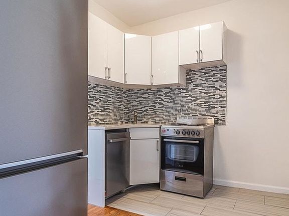 3rd image of 55 Delancey St #1G