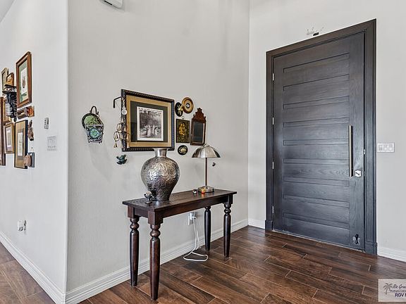3rd image of 2106 Thacker Ln
