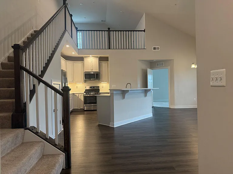 10010 Ruffian Way #R — Photo 12