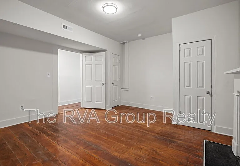 25 S Jefferson St #B — Photo 11