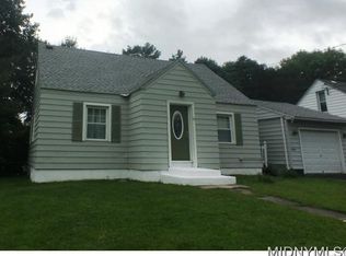 10 Morris Cir, New Hartford, NY 13413