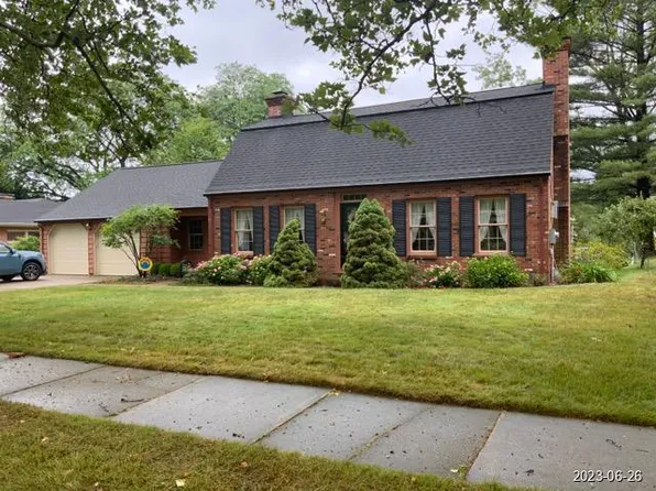 2241 Rolling Hills Dr SE, Grand Rapids, MI 49546