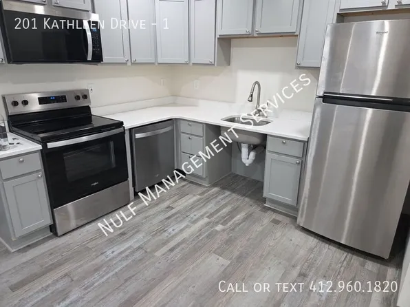 201 Kathleen Dr, New Brighton, PA