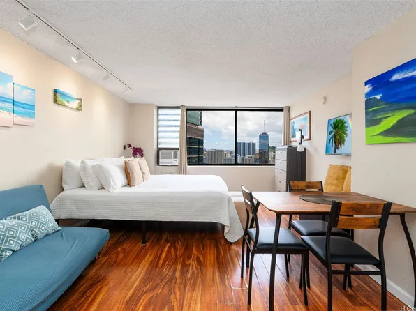 444 Niu St APT 2908, Honolulu, HI 96815