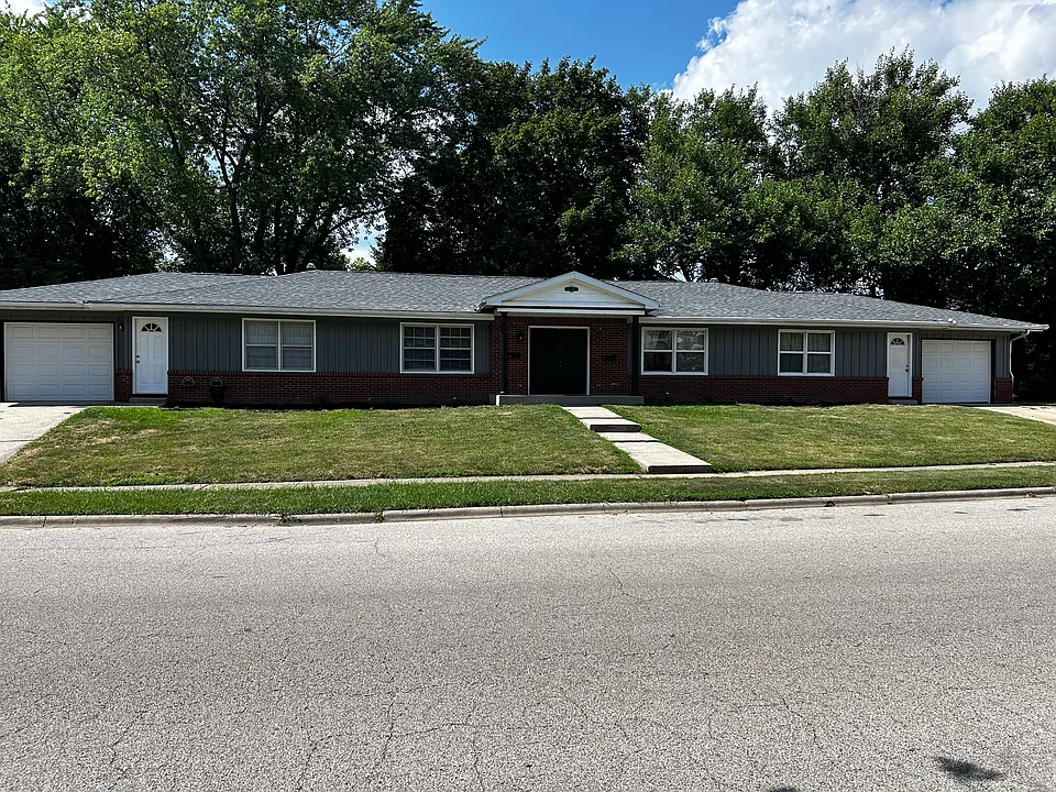 1600 Bryan St