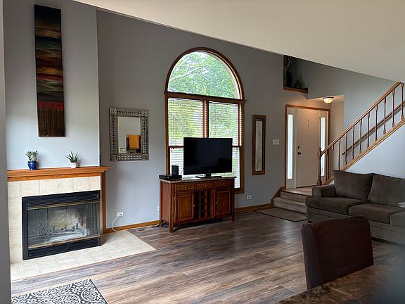 2nd image of 1511 Barrymore Dr