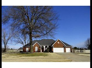 18 Glenbrook, Bentonville, AR 72712
