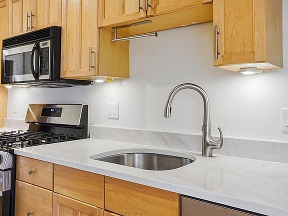 5th image of 60 Telegraph St #2
