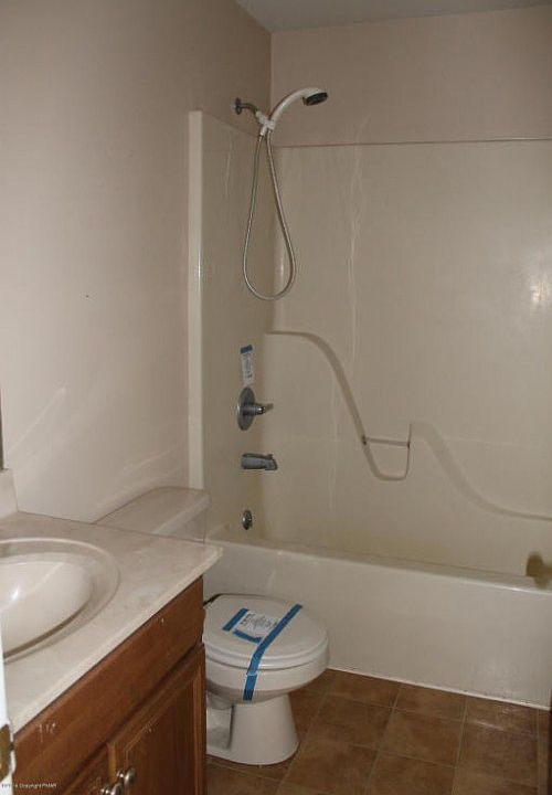 1st image of 120 Arbor Dr