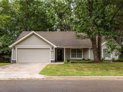 2143 W Loren Cir, Fayetteville, AR, 72701