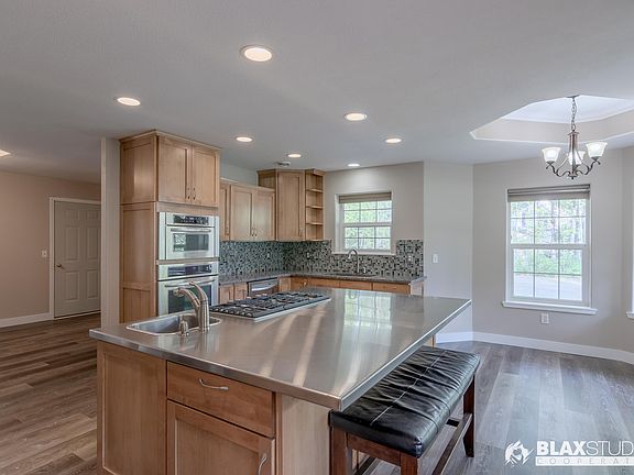 2nd image of 3530 Mandeville Loop