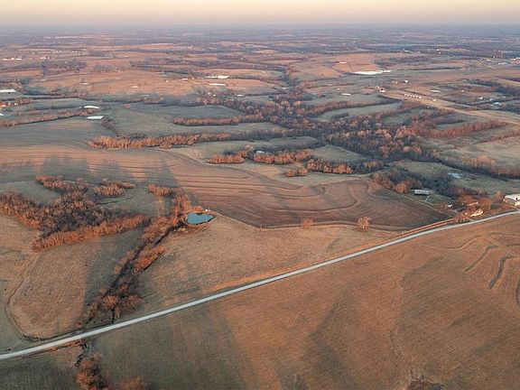 4th image of 52 SW 401st Rd