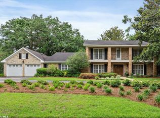 611 Cumberland Rd E, Mobile, AL 36608