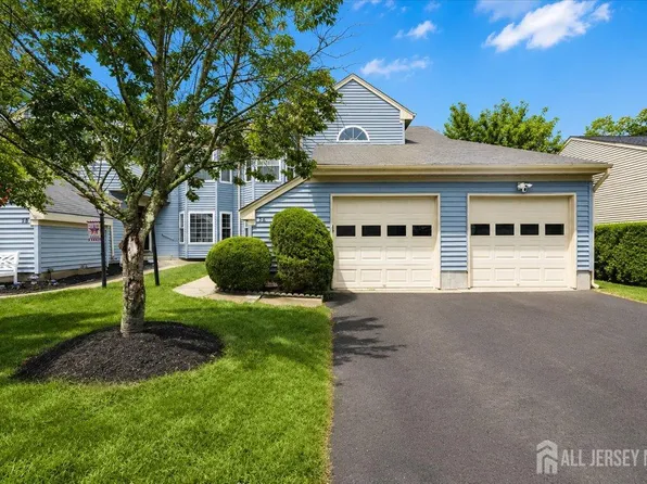 5 Scarborough Rd #A, Monroe Township, NJ 08831