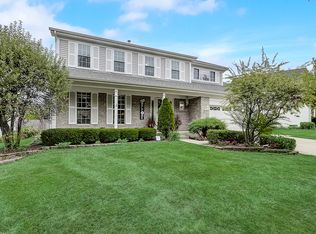 713 Huntington Dr, Carol Stream, IL 60188