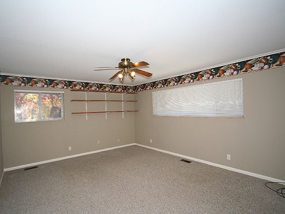 2nd image of 1538 Edgewood Ln